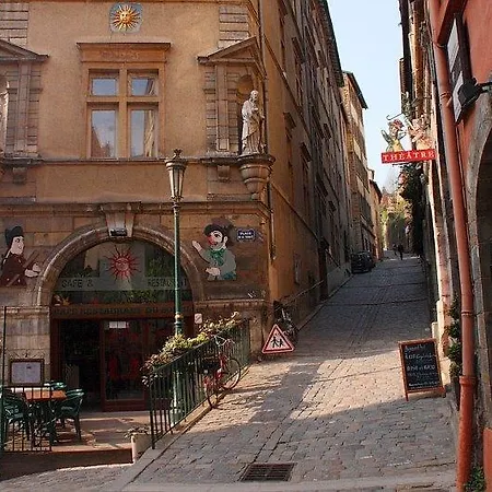 Les Toits De Saint Jean 리옹